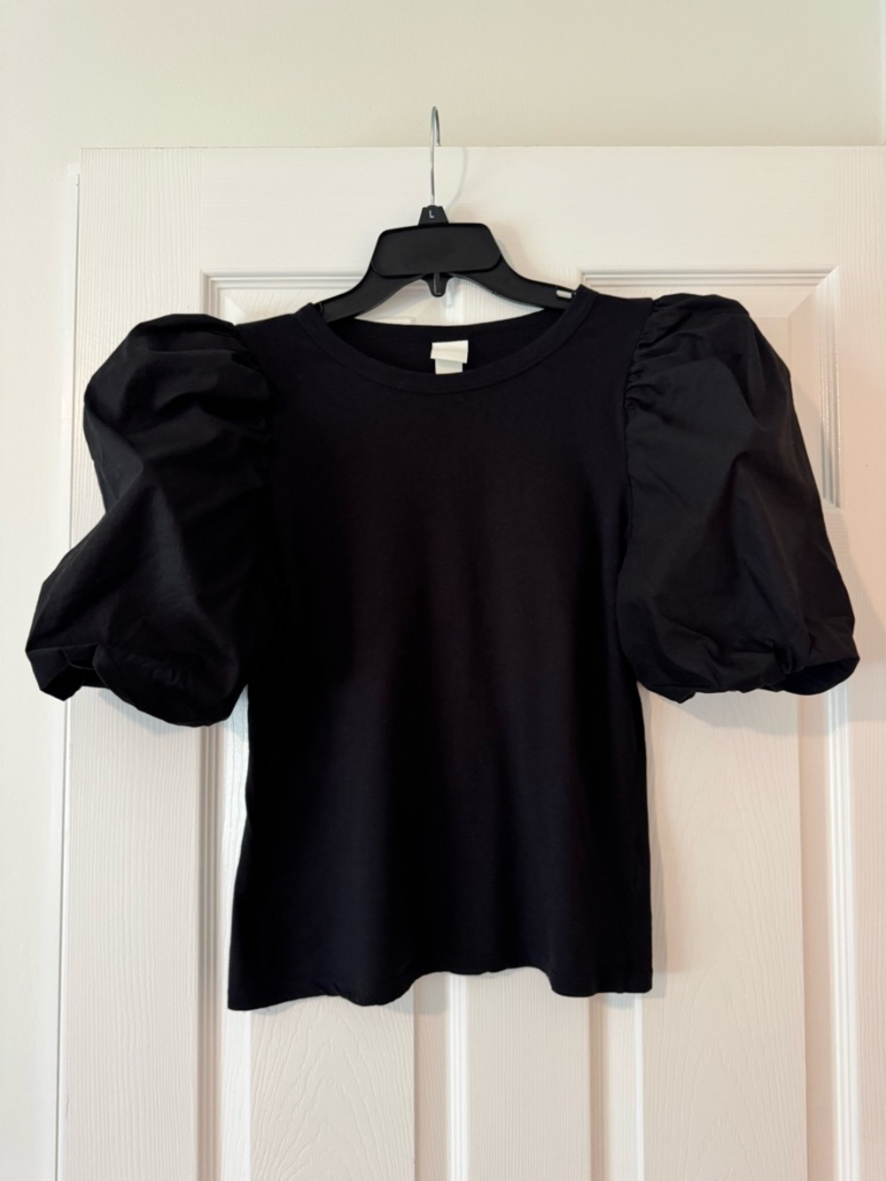 H&M Black Puff Sleeve Short Sleeve Tee